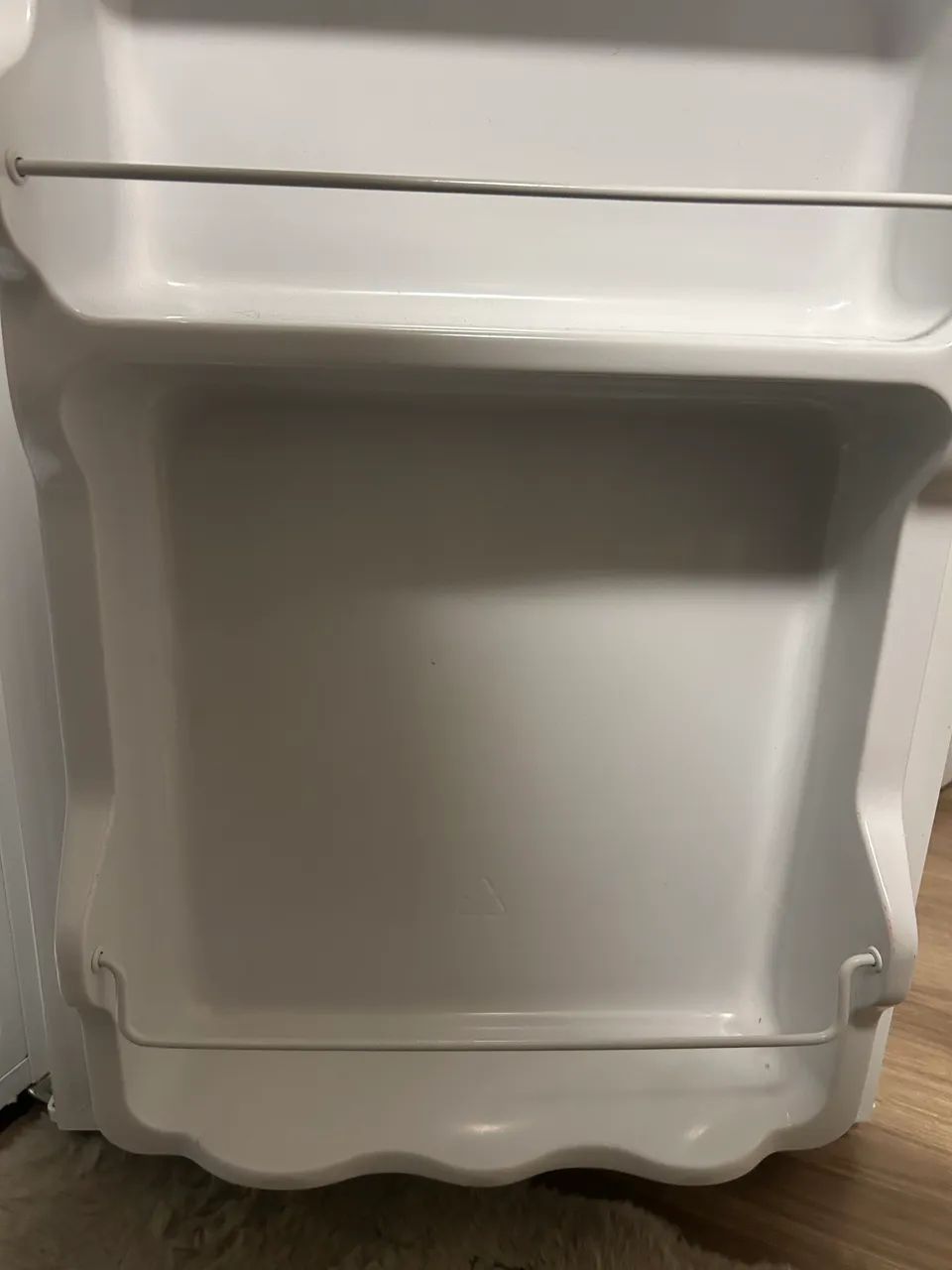 Frigobar Midea 67L - 110v - Foto 4