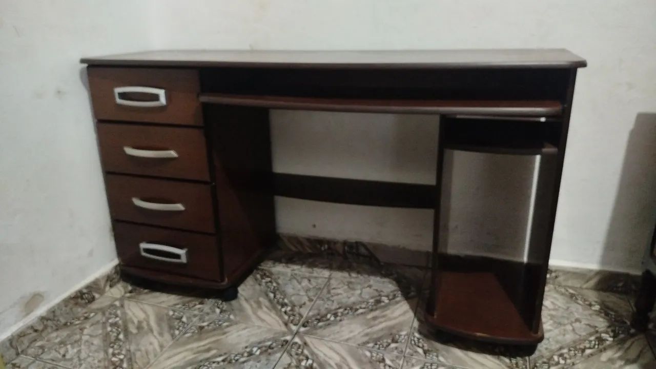 MESA RACK PARA COMPUTADOR