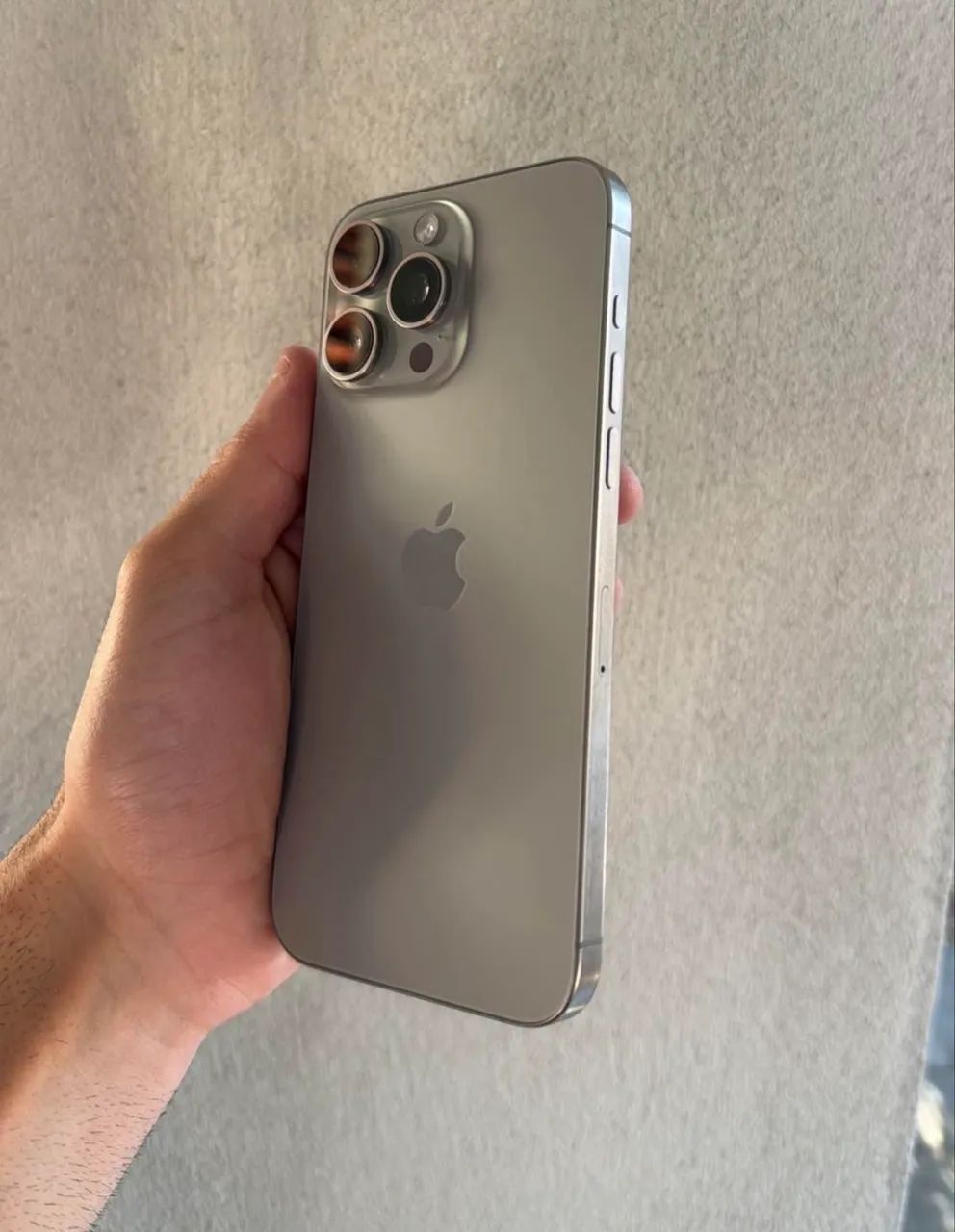 IPhone 15 Pro Max - Foto 2