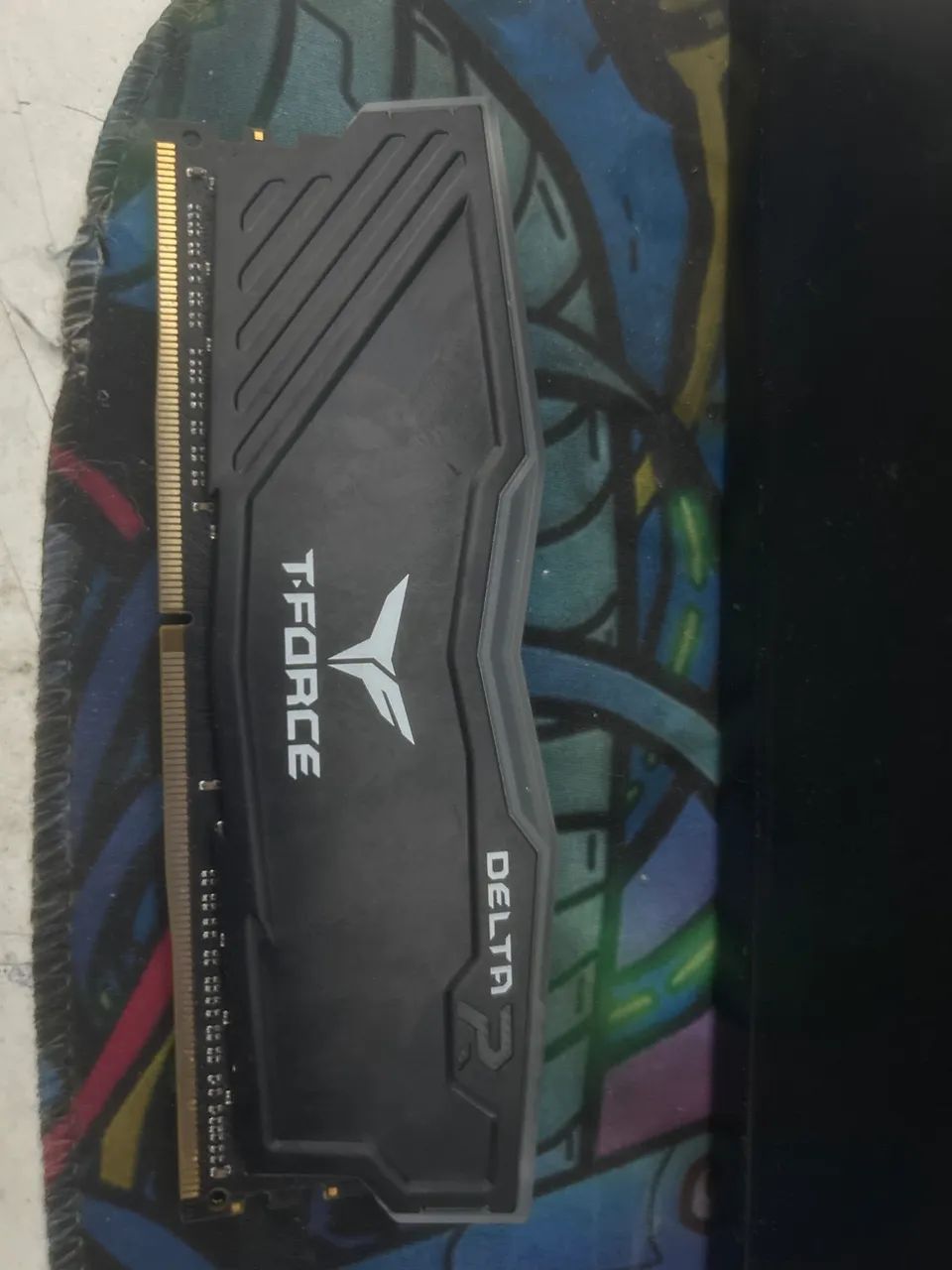 Memória DDR4 RGB 2400