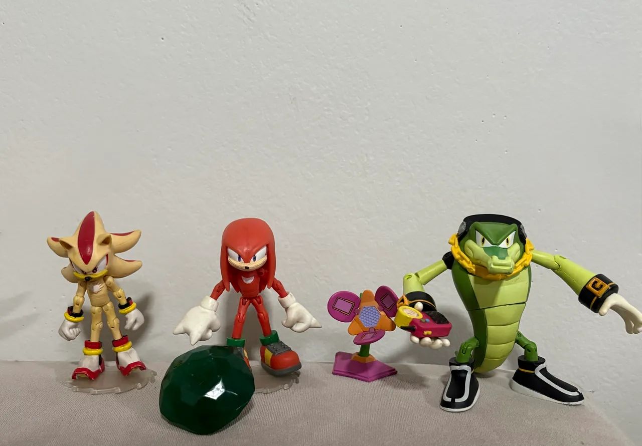 Figures Sonic the Hedghog: Knucles, Vector e Super Shadow - Foto 2