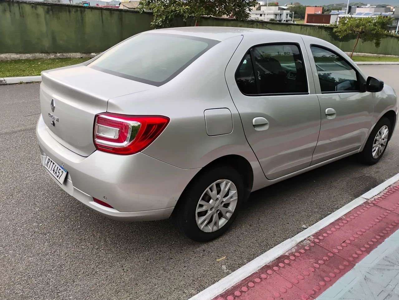 Renault Logan 2023
