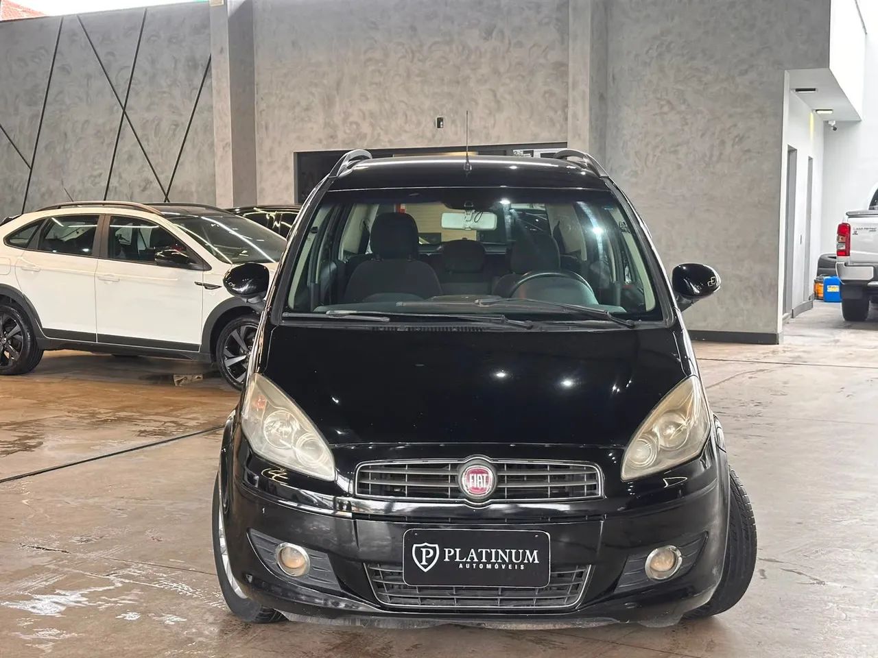 Fiat Idea Attractive 1.4 Fire Flex 8V 5P 2013 - Foto 2