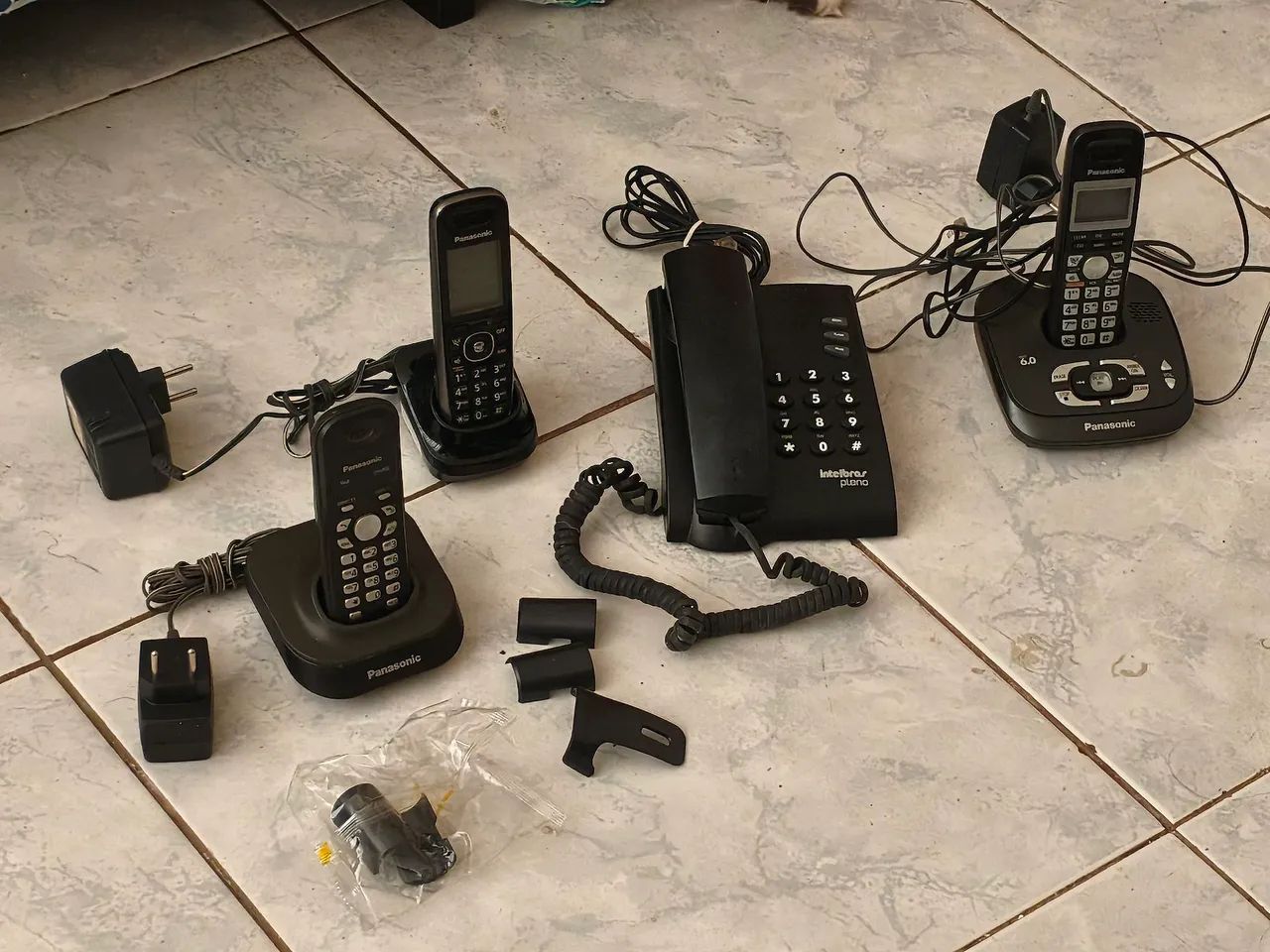 Lote de telefones antigos