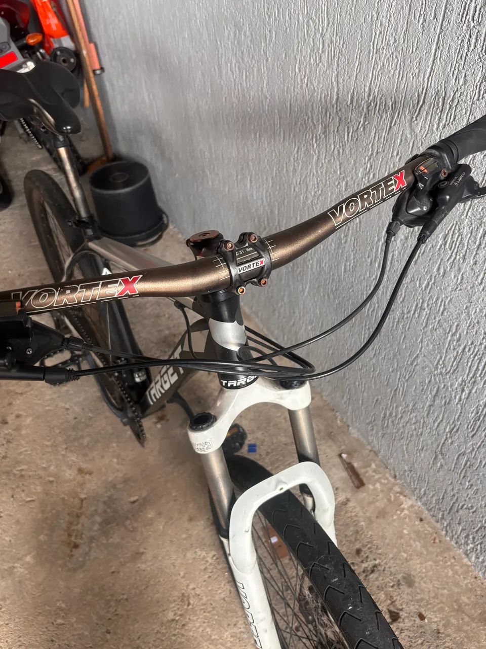 Vendo bicicleta aro 29 freio hidráulico das top  - Foto 2