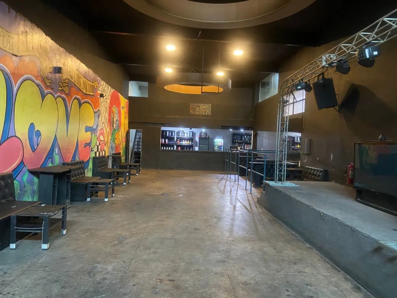 Loja na Travessa Jaime Eustáquio Pacheco, 70  180 m² - Foto 5