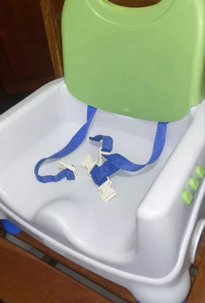 Cadeira de alimentação para mesa