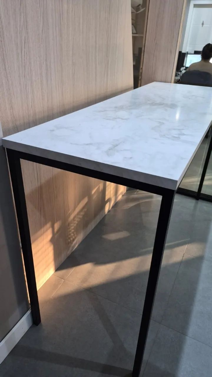 ?Mesa / Bancada Estilo Industrial com Tampo Efeito Mármore   - Foto 3