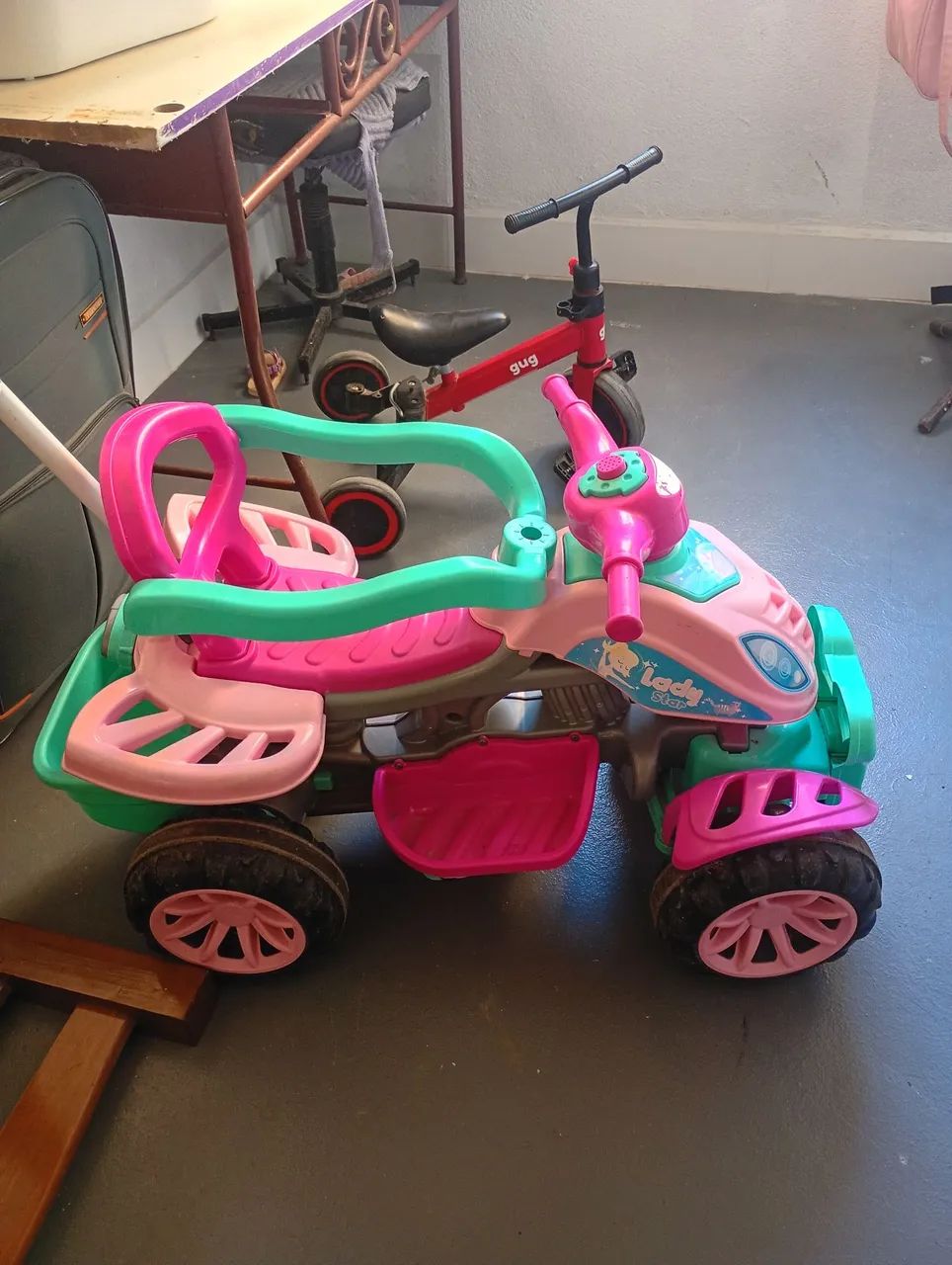 Quadriciclo infantil