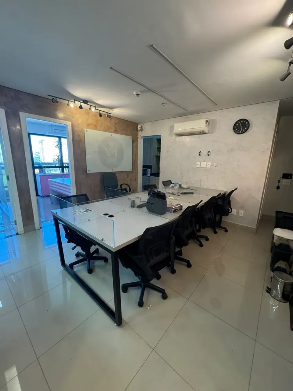 EXCELENTE OPORTUNIDADE, Sala Comercial de 76 metros Mobiliada no D/Office, Diadema