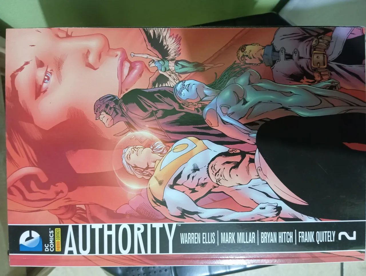 HQ The Authority  - Foto 2