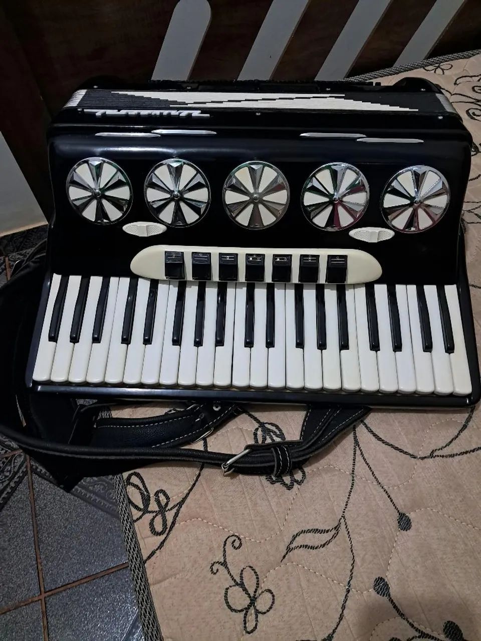 Acordeon Universal 120bx - Foto 4