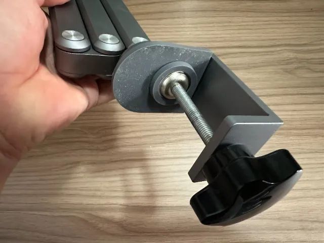 Suporte de Mesa Articulado para Tablet e iPad - Foto 4