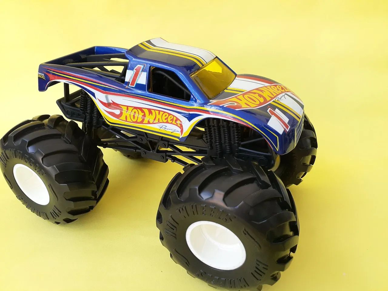 Miniatura hotwheels Monster Truck. 