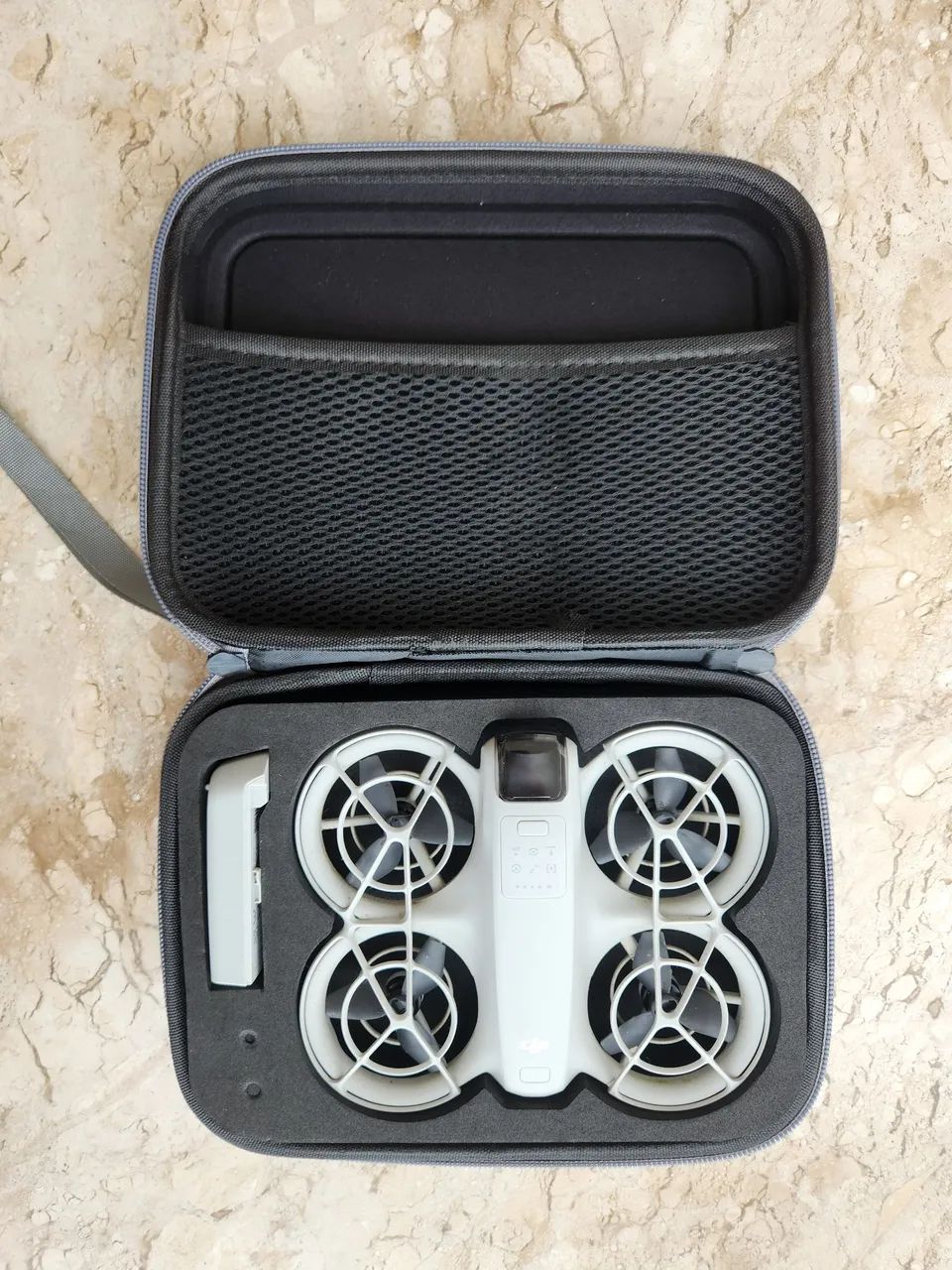 DJI NEO (caixa original, acessórios, nf, case - com 1 bateria) - Foto 2