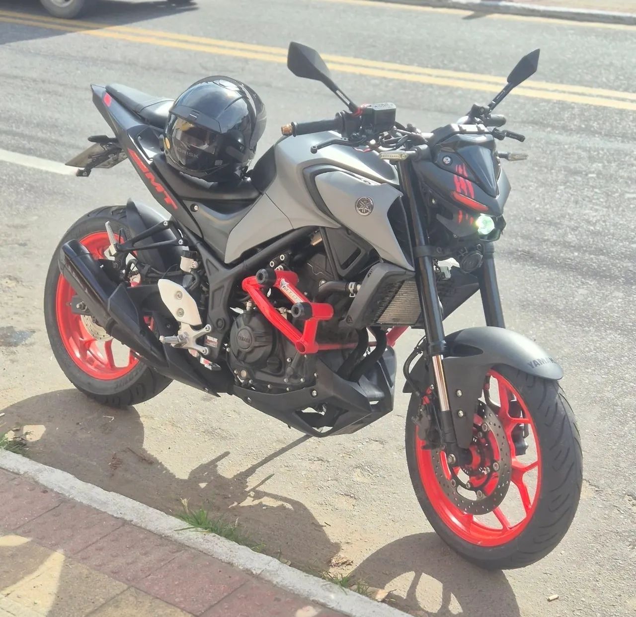 Yamaha mt 03  - Foto 4
