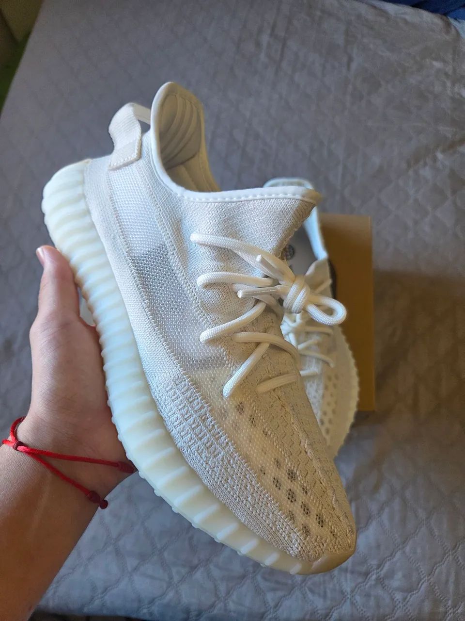 Tênis Adidas Yezzy 350v2 bone