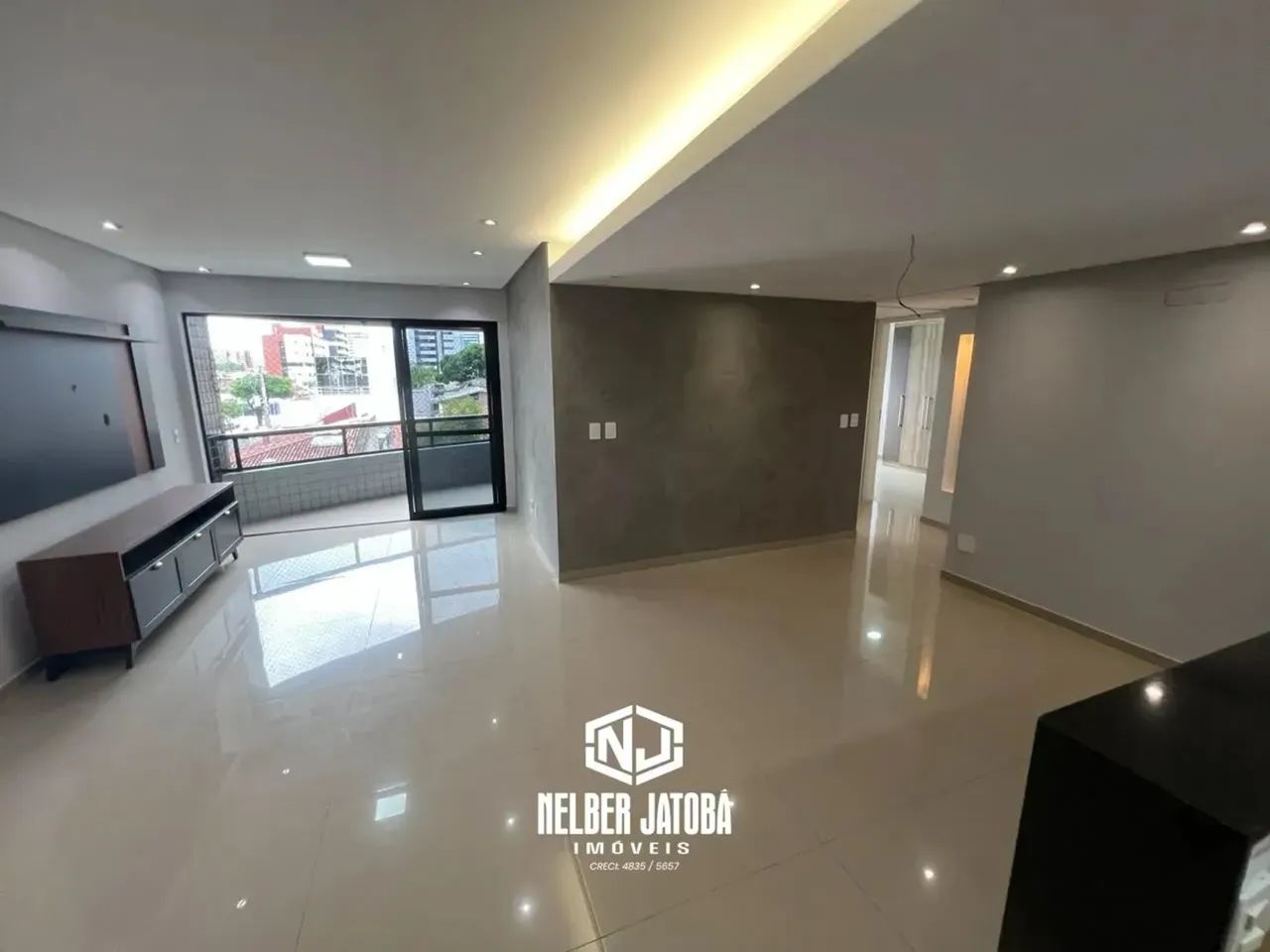 Apartamento em Ponta Verde  3 quartos, 1 suíte, 2 vagas