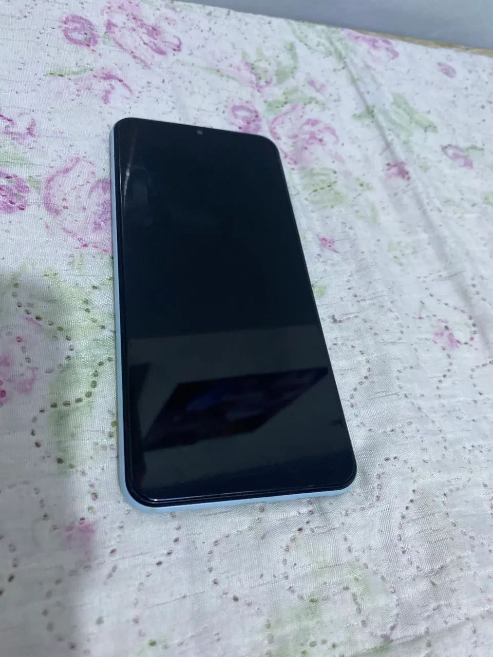 Vendo celular Samsung m13 bom para uso. 