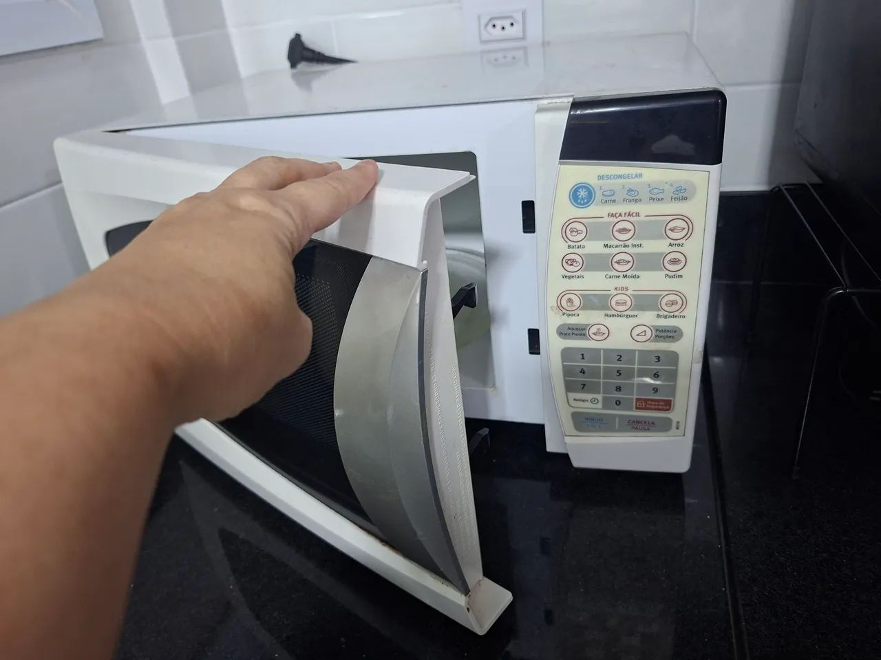 MICROONDAS 20 LITROS ELECTROLUX  - Foto 2