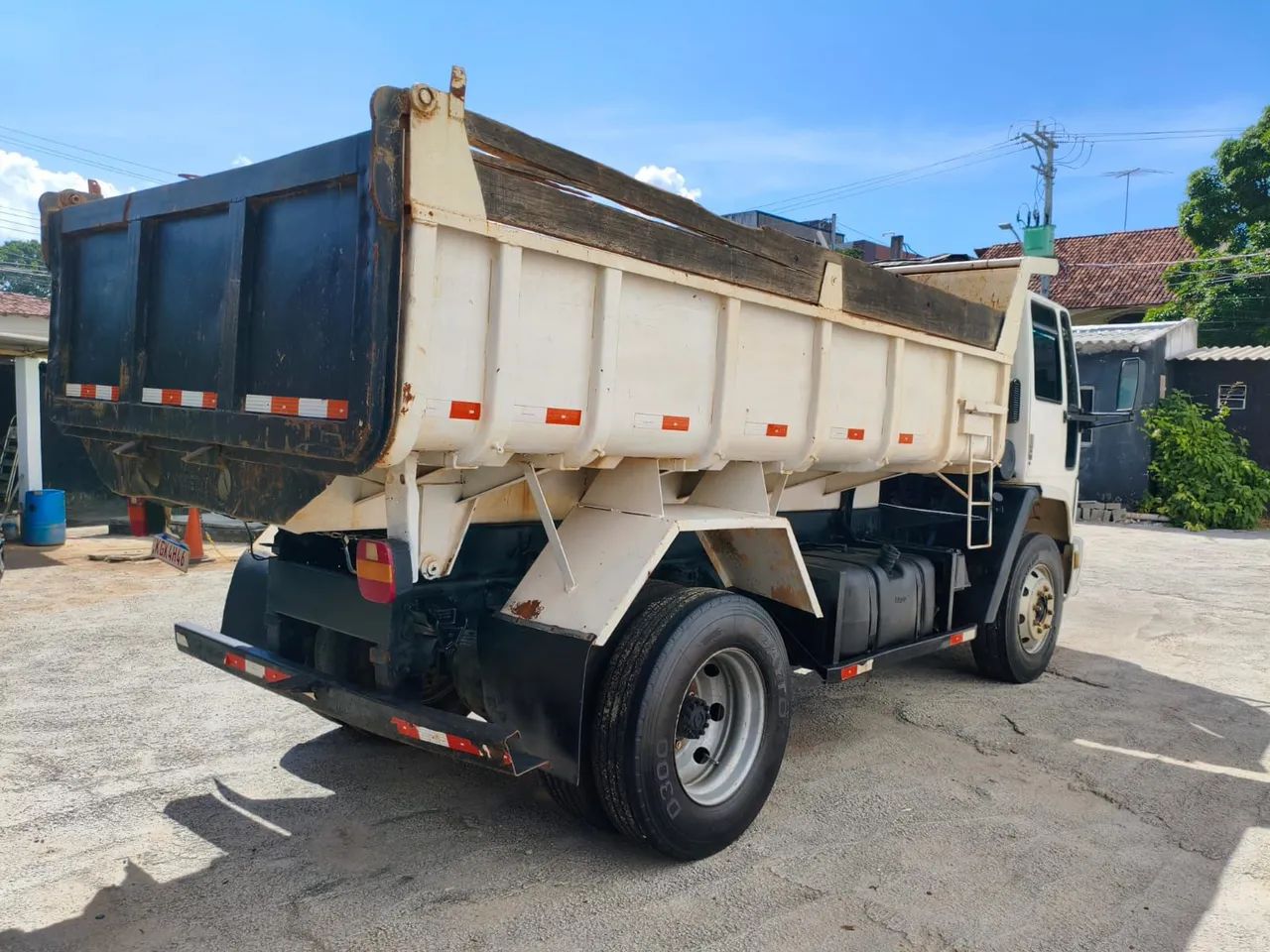 Ford Cargo 1317 caçamba - Foto 5