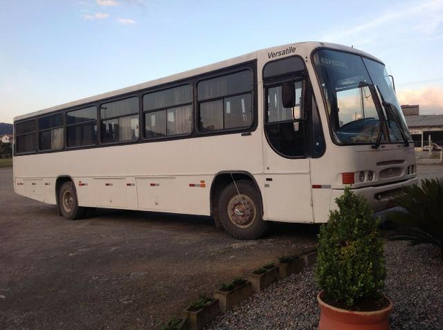 Ônibus Comil Versátile - Foto 3
