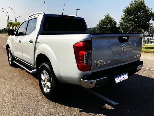 Nissan Frontier LE AT 4X4 - Foto 6