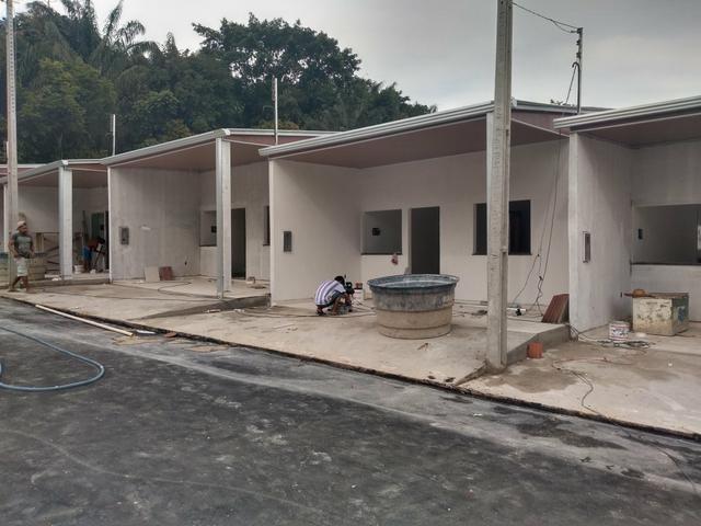 CD fechado no Parque 10 pertinho da academia live das torres. casas, 2 e 3 QTS, 2 vagas - Foto 4