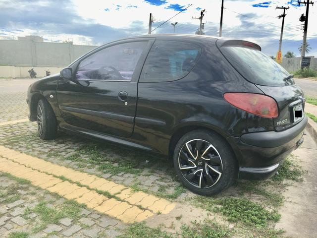 Vendo este carro ano 2008 completo e muito econômico pronto para transferência - Foto 4