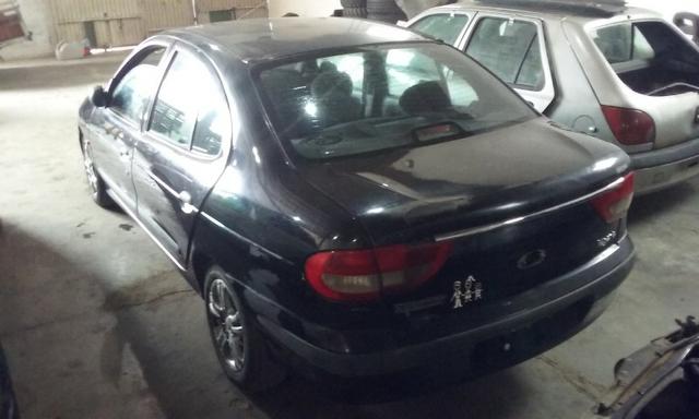 Sucata de Renault Megane RT 1.6 16v 2001 para retirada de peças - Foto 8