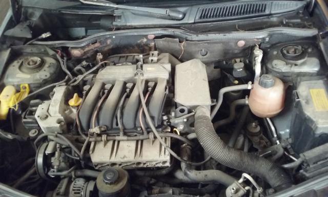 Sucata de Renault Megane RT 1.6 16v 2001 para retirada de peças - Foto 6