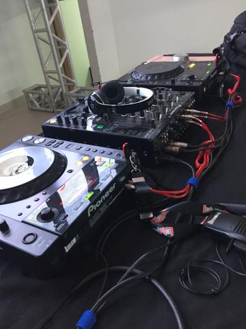 Locação de Cdj 850 e Mixer Djm 800