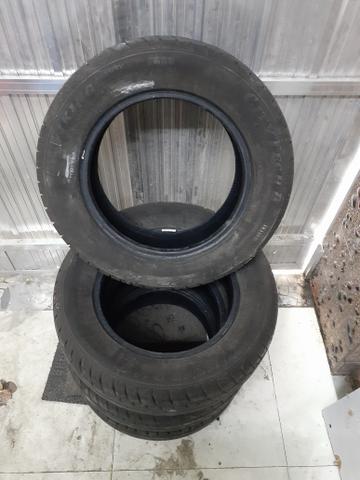 Pneus seminovos
