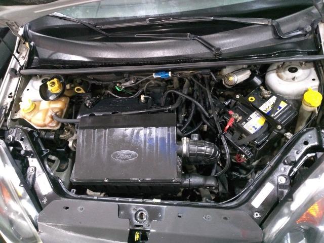 Ford Fiesta Class Hatch 1.0 2013 - Foto 6