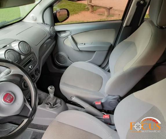 Palio Essence 1.6 Flex - 2013 - Foto 12