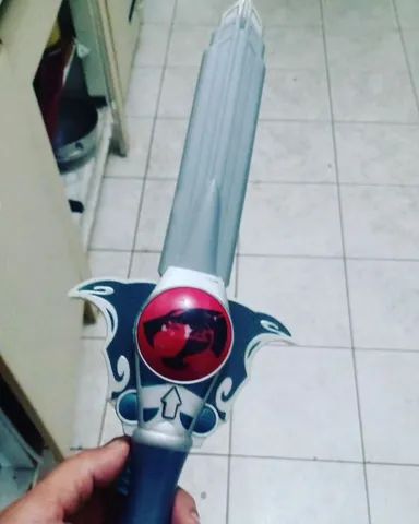 Espada original de época emite som  - Foto 3