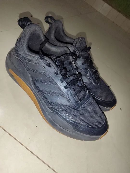 tênis Adidas original número 40