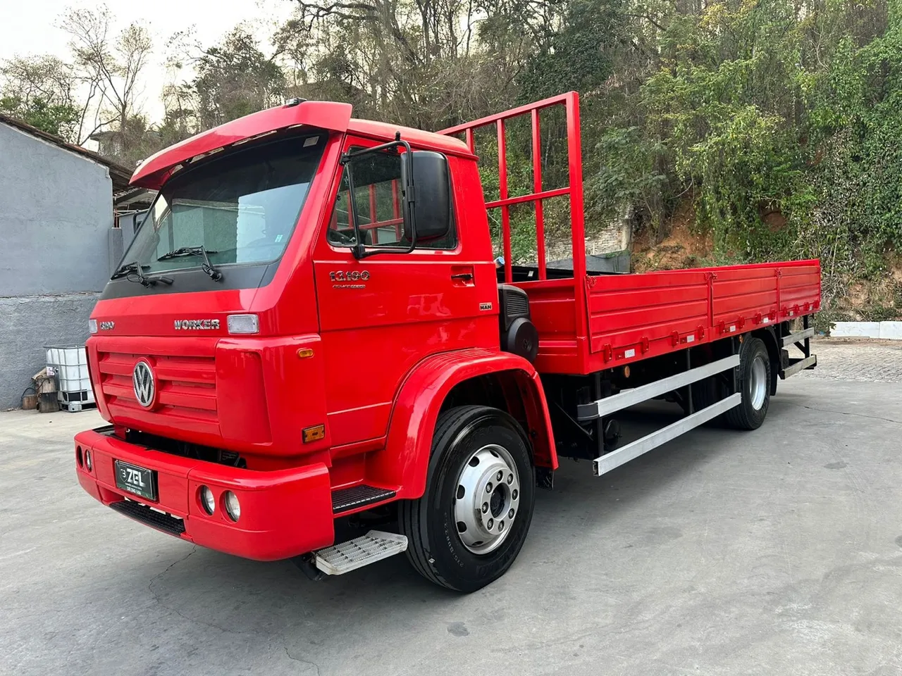 VOLKSWAGEN 13.190 CARROCERIA ANO 2013