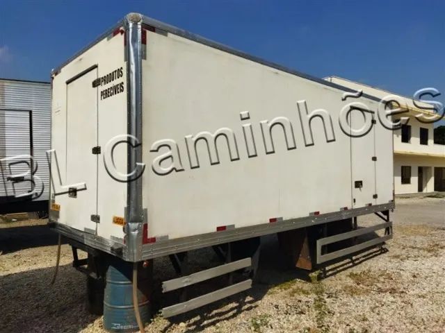 Baú Refrigerado 6,50 metros marca Fiber Truck c/ Piso Canaletado - Foto 11