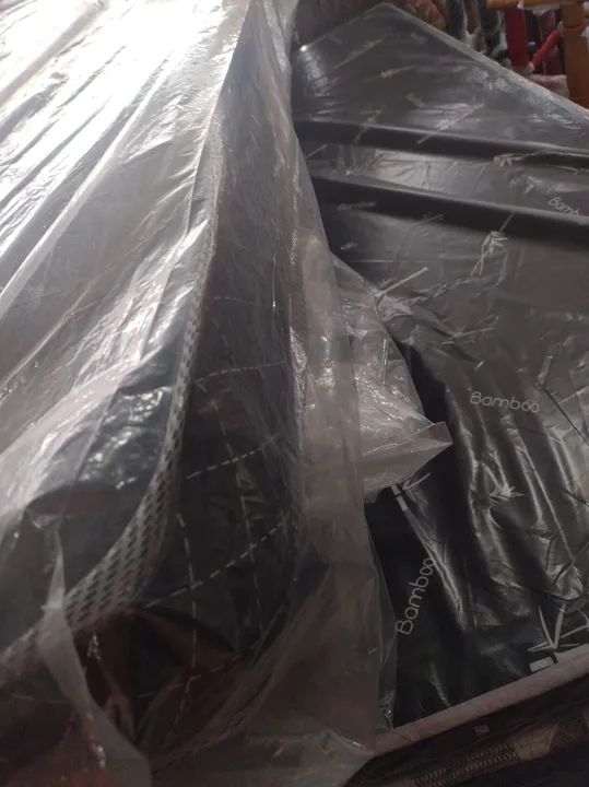 Colchão solteiro tecido preto anti ácaro  - Foto 3