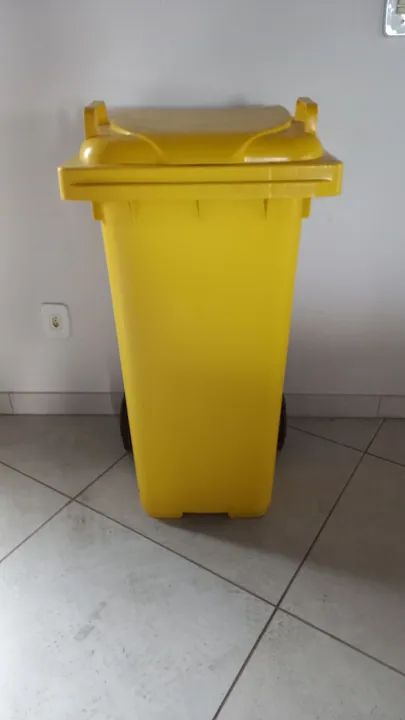 Lixeira Amarela para Reciclagem (Como nova)