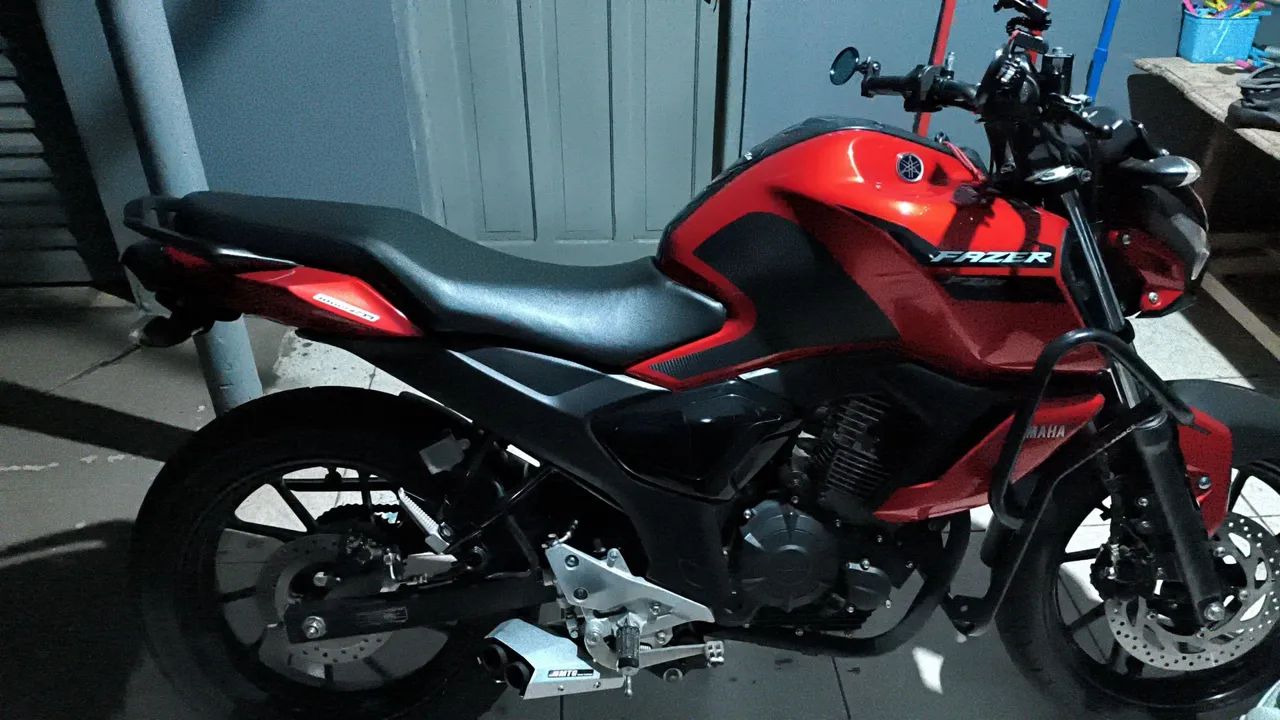 Yamaha FZ15 Moto impecável!