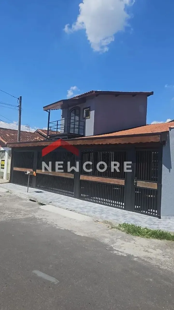 Casa em Rua Itaparica - Parque Senhor do Bonfim - Taubaté/SP