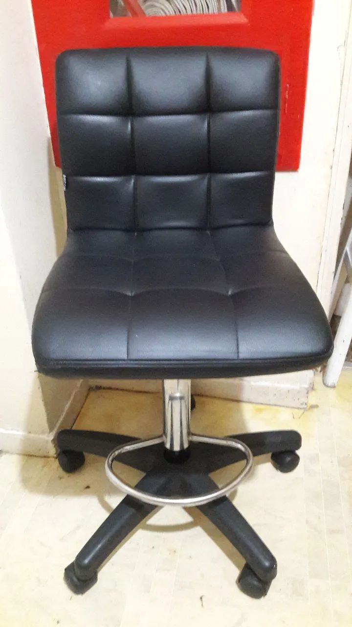 Cadeira giratória  - Foto 3