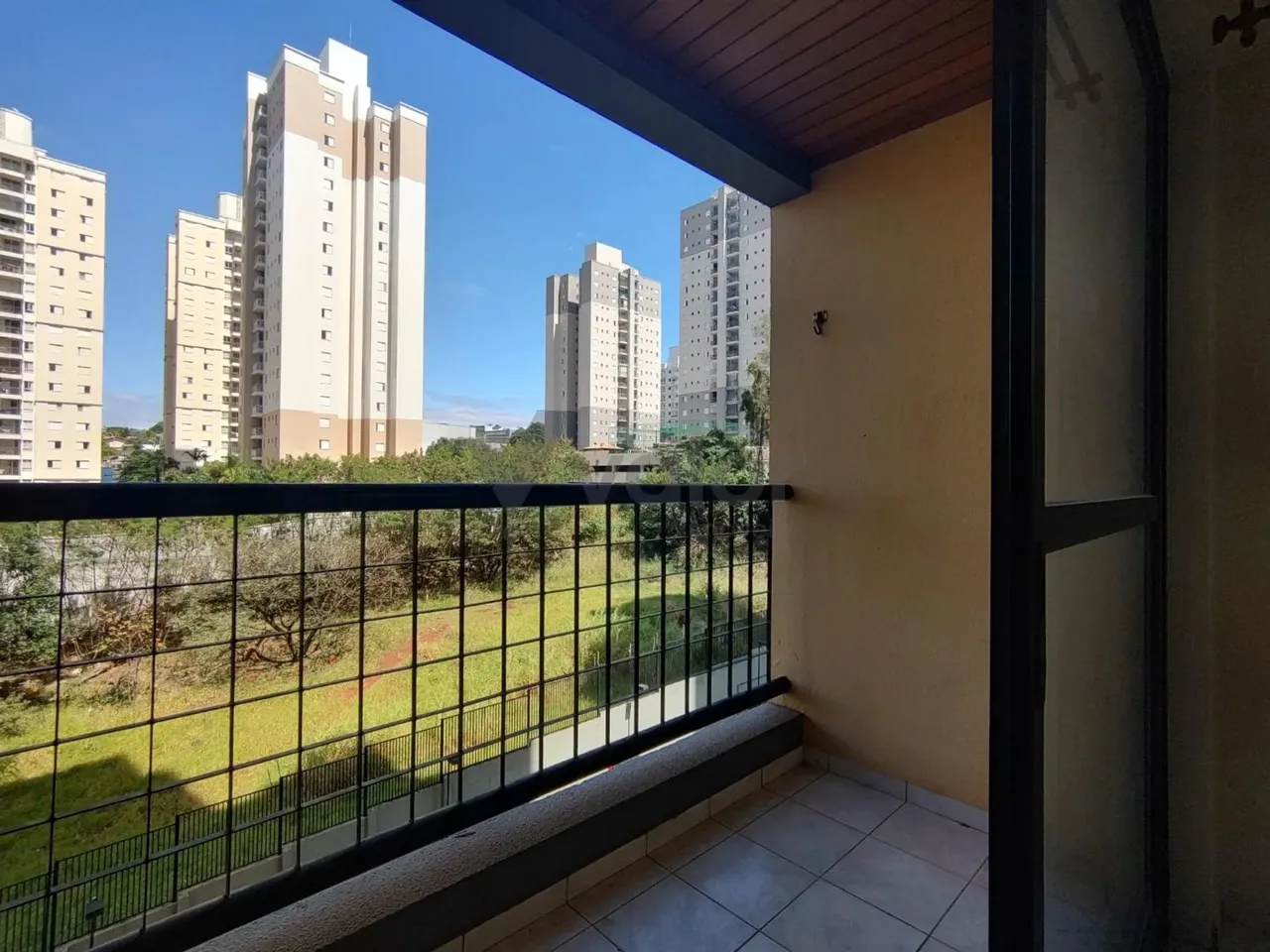 Apartamento para locação no Residencial Canada nas Mansões Santo Antônio em Campinas