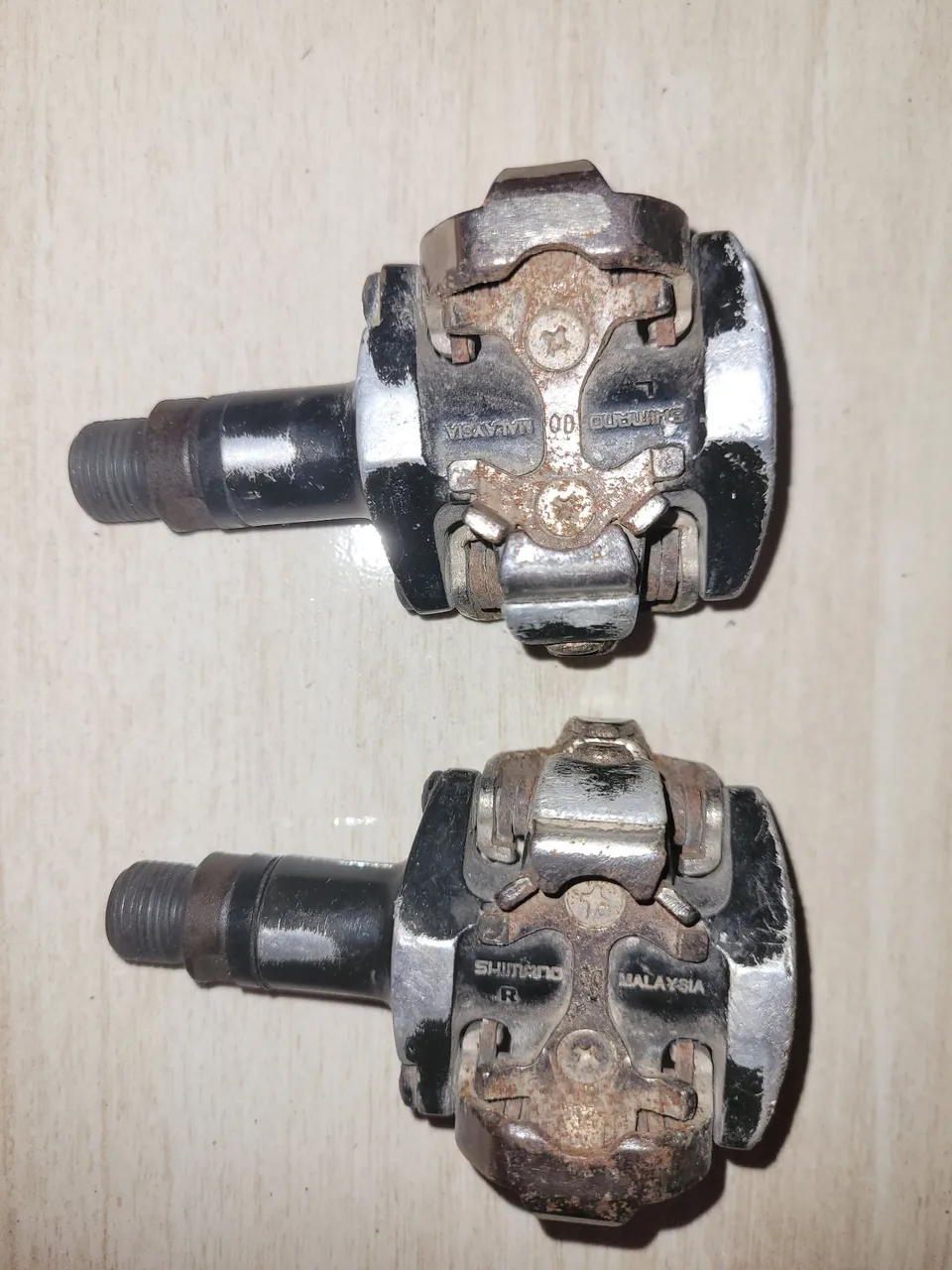 Par de Pedais Shimano PD-M520