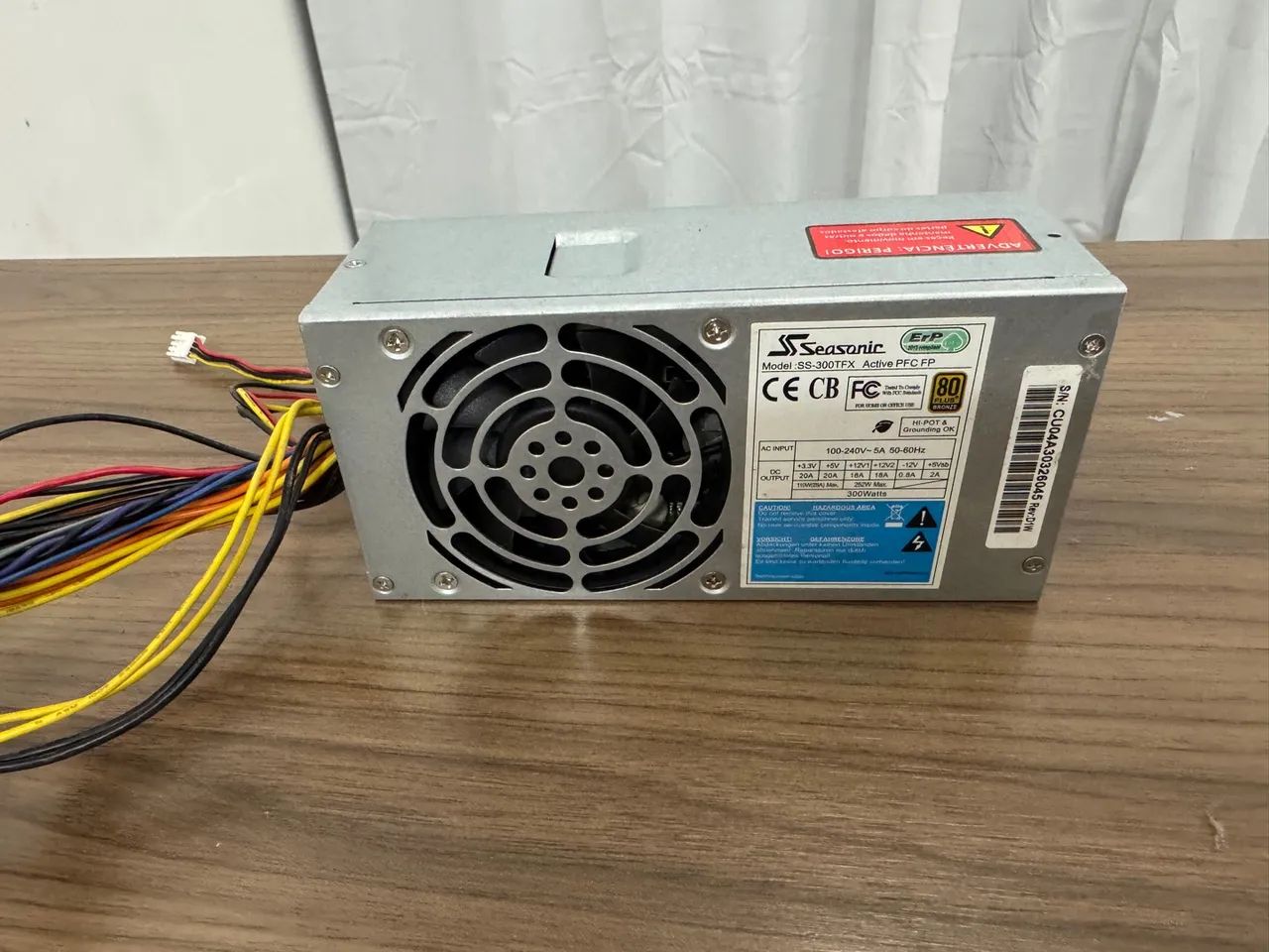Fonte de PC Seasonic SS-300TFX 300W