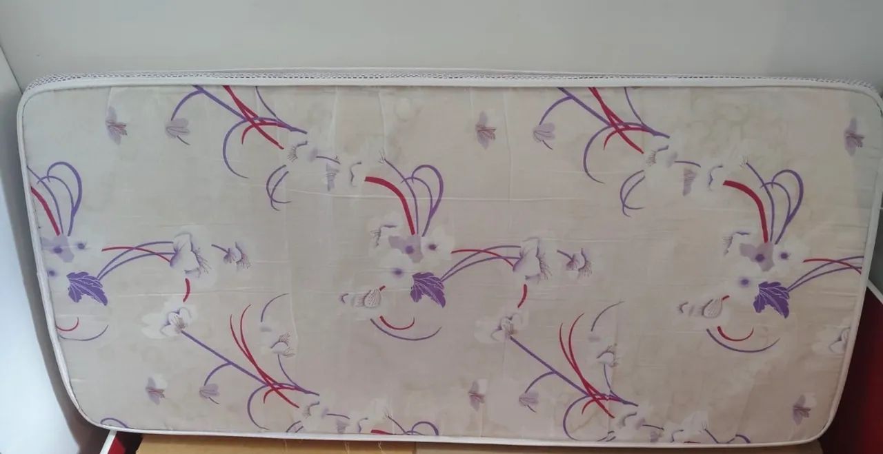 Guarda roupa + cama e colchão  - Foto 5