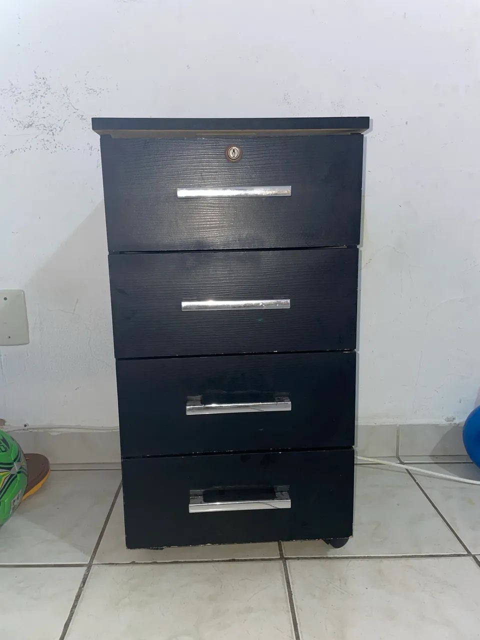 Vendo cômoda pequena 