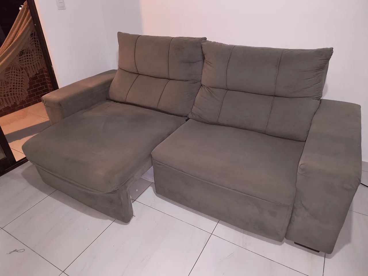 Sofá de dois lugares Retrátil e reclinável  - Foto 2